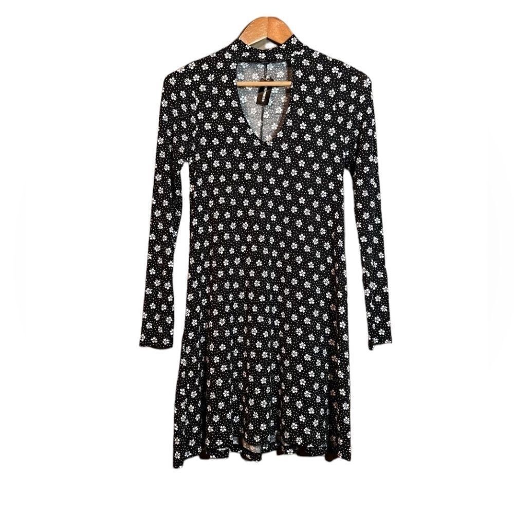 ‎NWT! Express floral print long sleeve dress